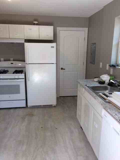 1519 1/2 1st St Sw #1 - Photo 3 of 9