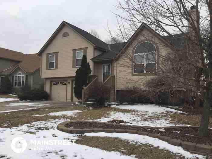 1221 Se Rosehill Dr - Photo 3 of 23
