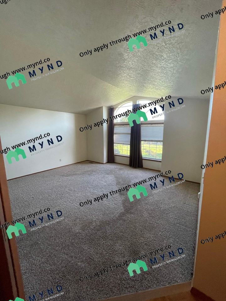 15309 Se Sun Park Dr - Photo 2 of 11