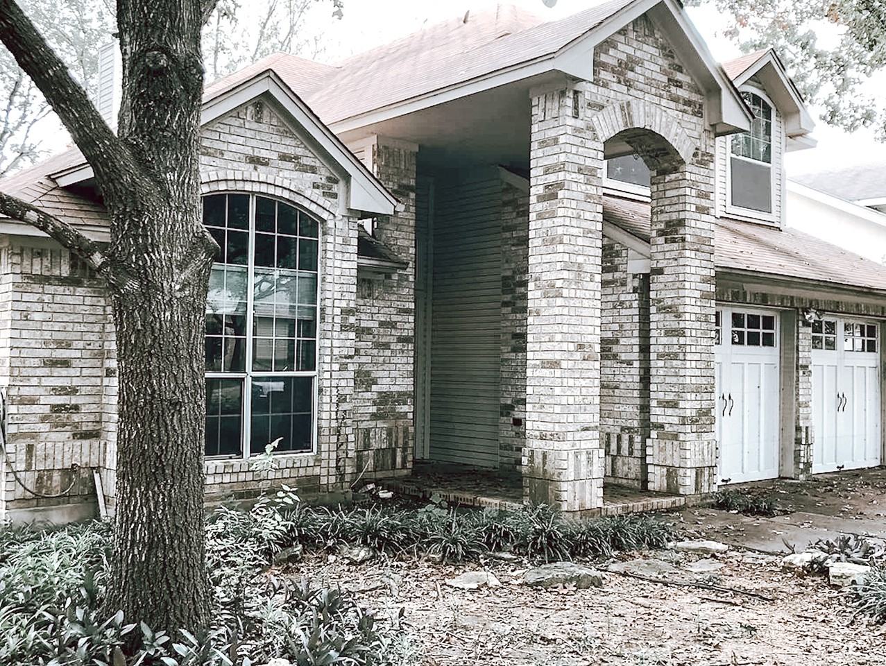 16901 Sabertooth Dr - Photo 2 of 21