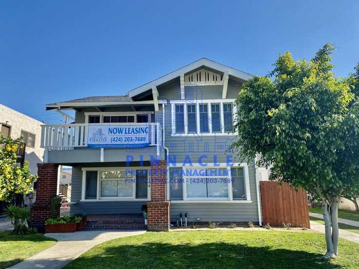 1734 Cabrillo Ave - Photo 2 of 20