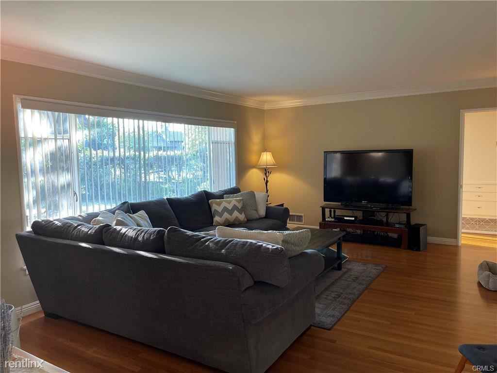 28 S Golden West Ave - Photo 2 of 10