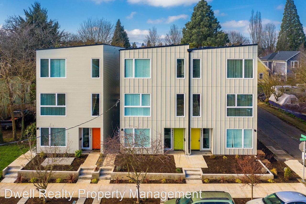 4493 NE Rodney Ave - Photo 2 of 11