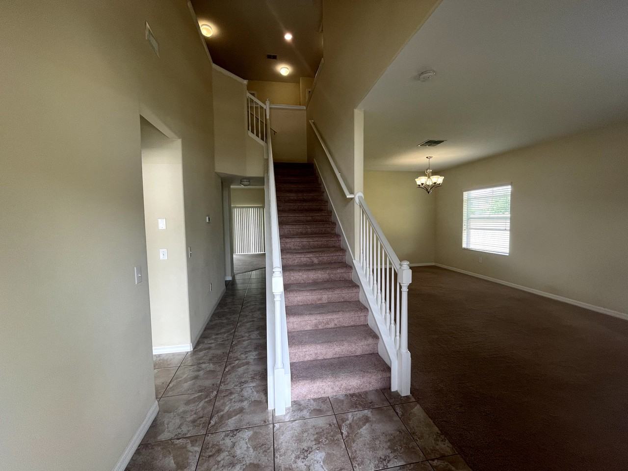 13836 Newport Shores Dr - Photo 2 of 32
