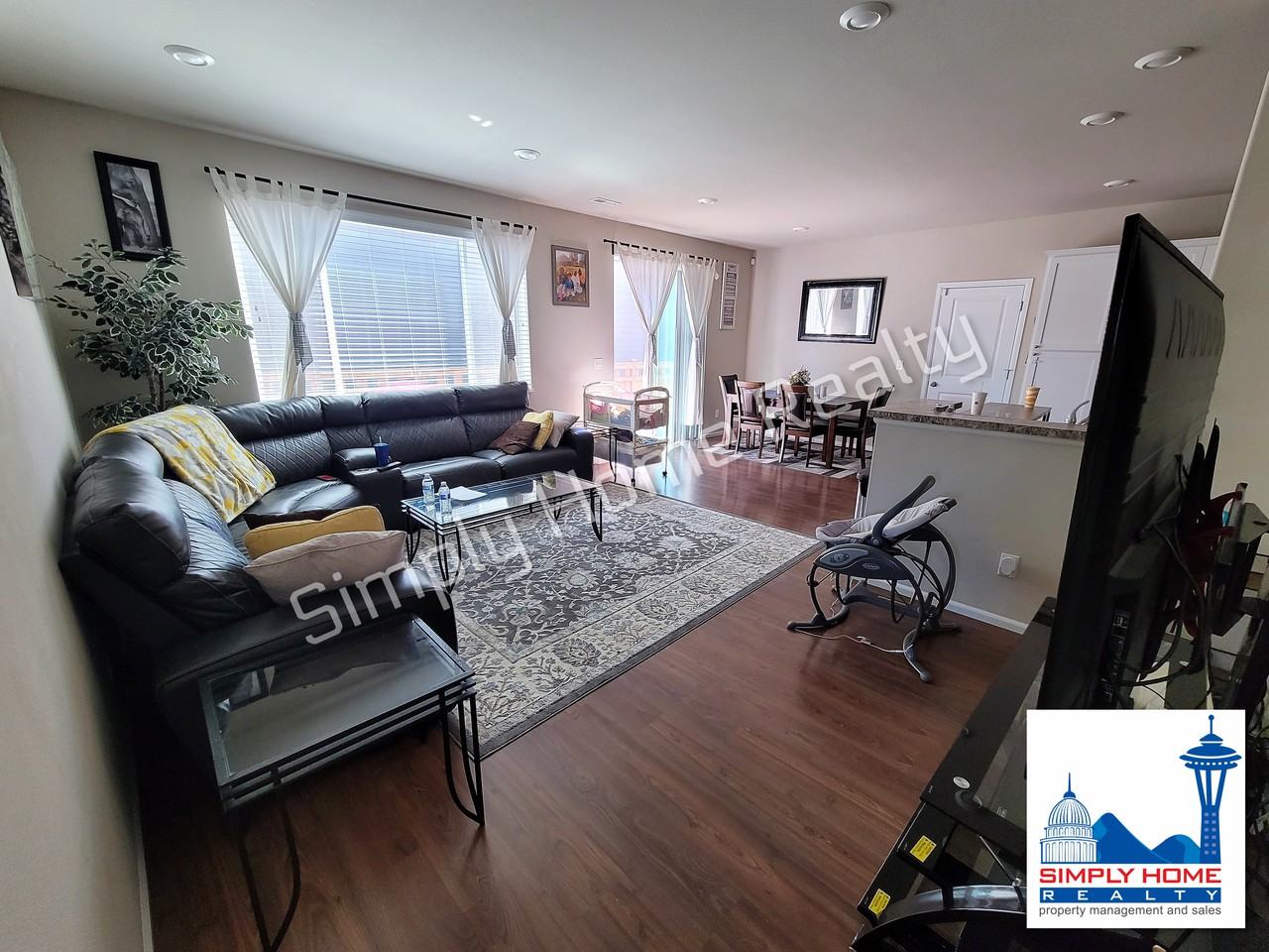 3411 Juno Street Northeast - Photo 2 of 19