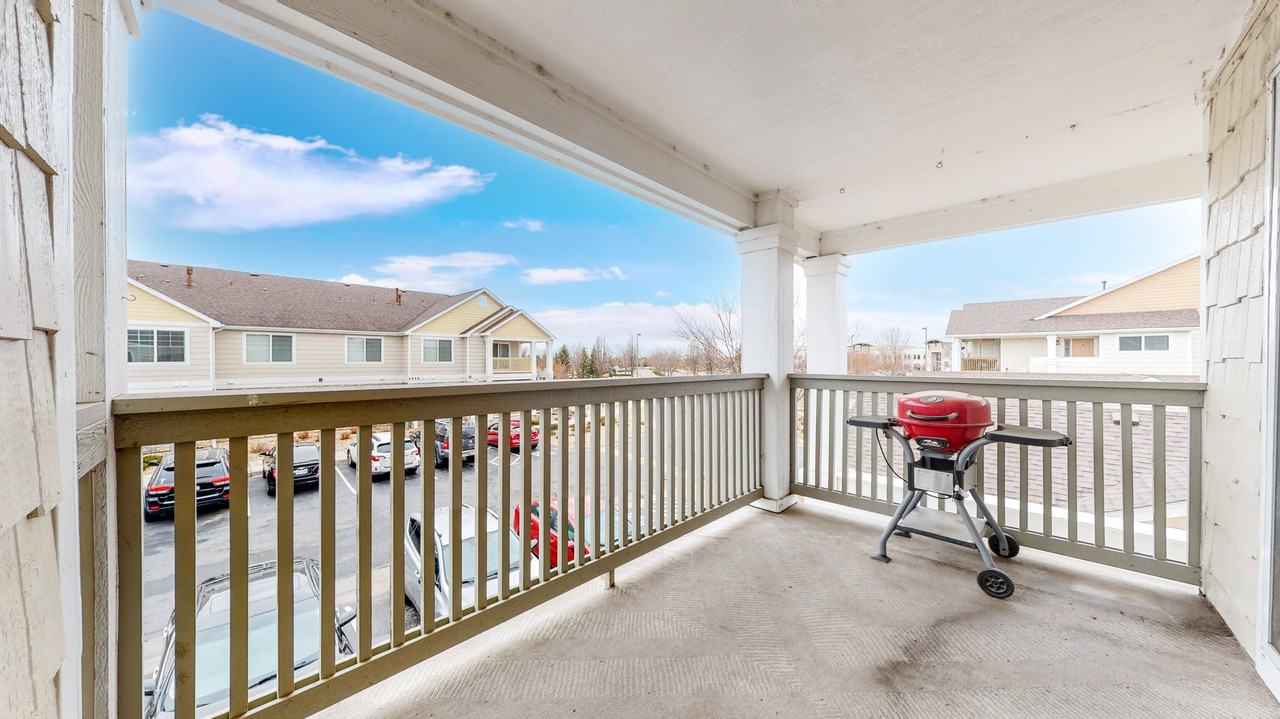 4865 Hahns Peak Dr #201 - Photo 2 of 12