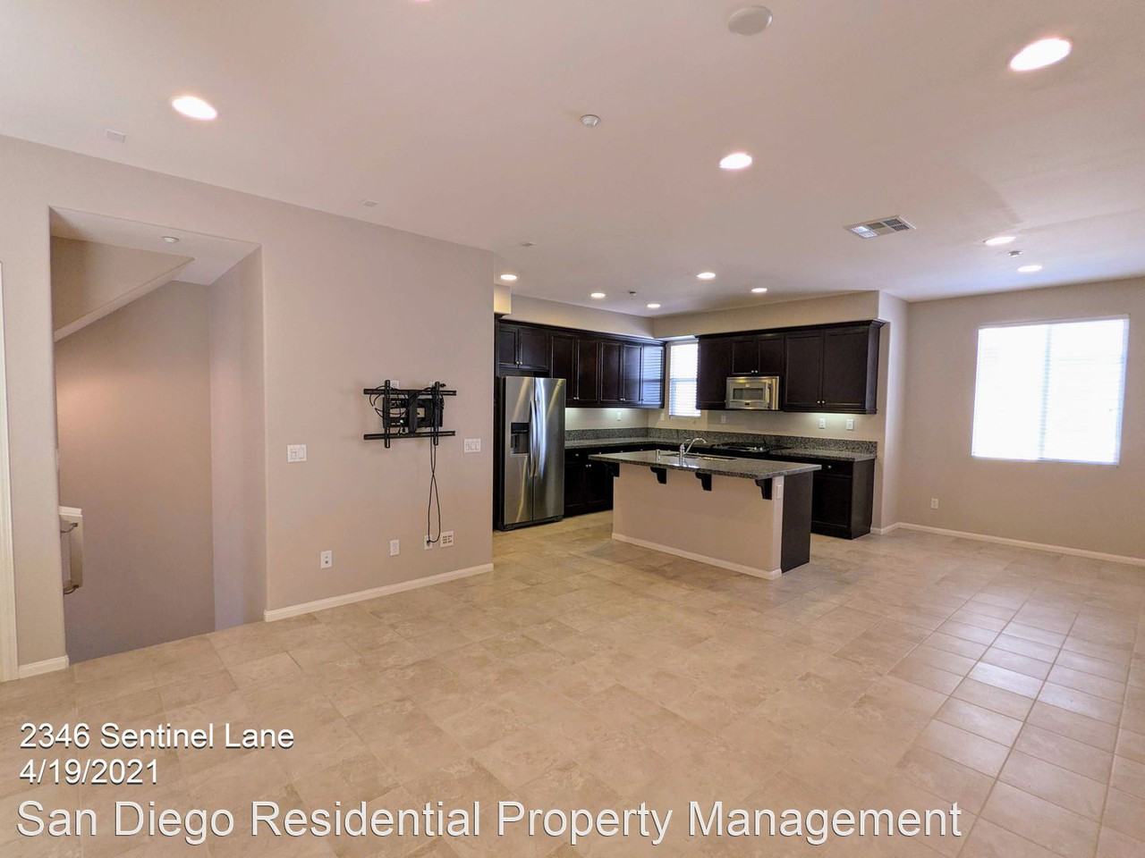 2346 Sentinel Ln - Photo 3 of 25