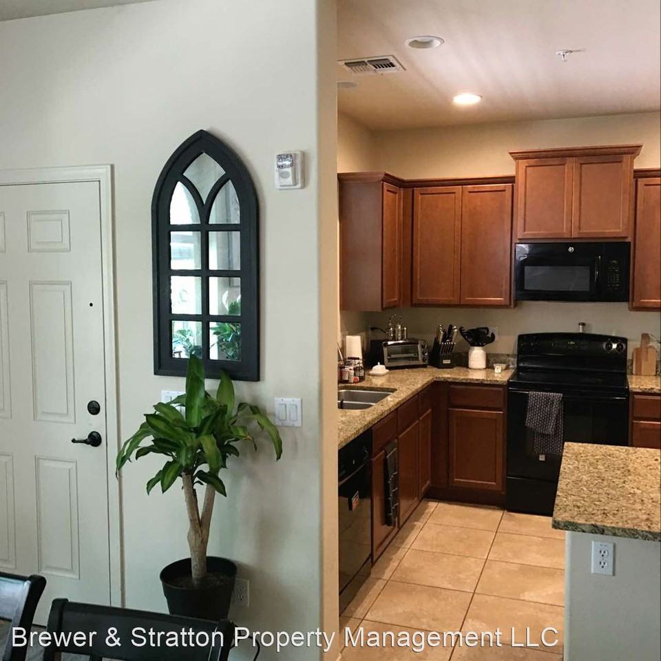 4714 E Waterman St #102 - Photo 2 of 3