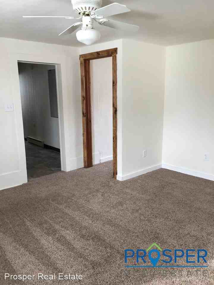 318 E Grant St - Photo 2 of 18