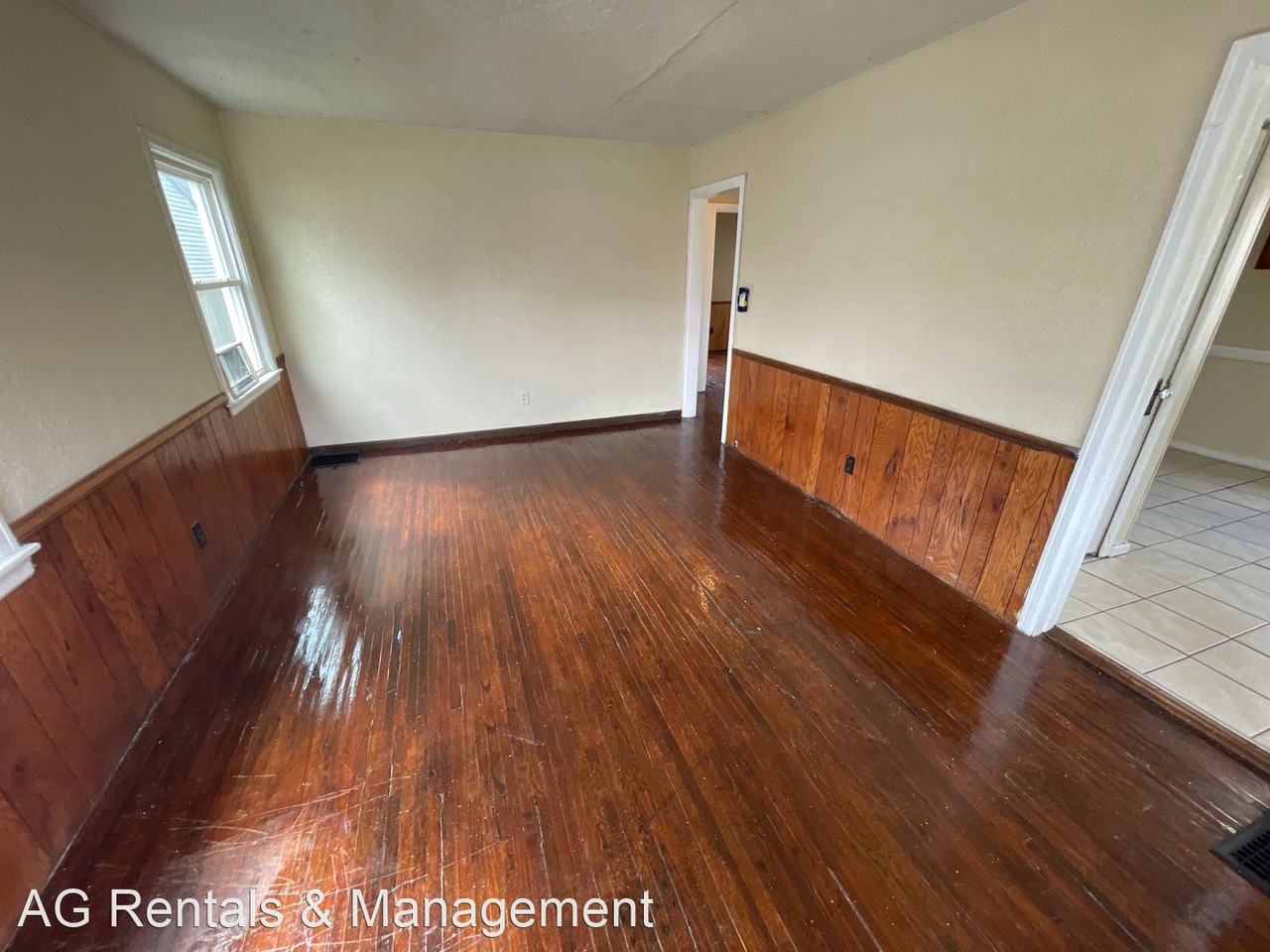 3830 Euclid Ave - Photo 2 of 13