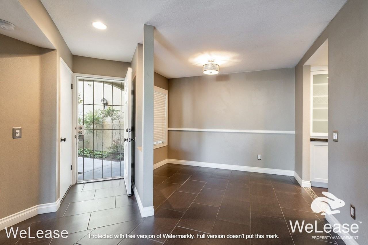 2011 Lakeridge Cir #104 - Photo 3 of 20