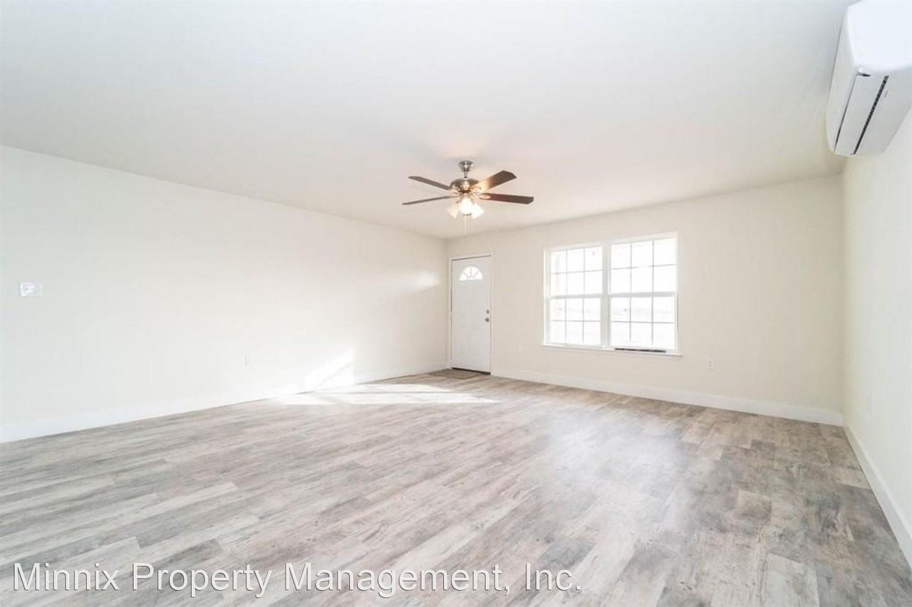 1519 E 14th St - Photo 2 of 15