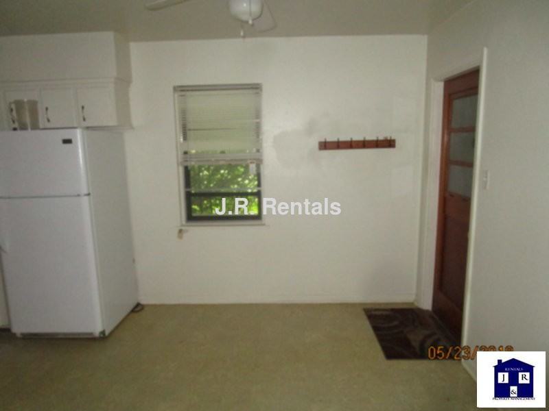 304 Ridge St - Photo 6 of 32