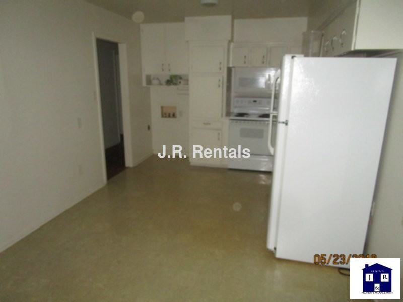 304 Ridge St - Photo 7 of 32