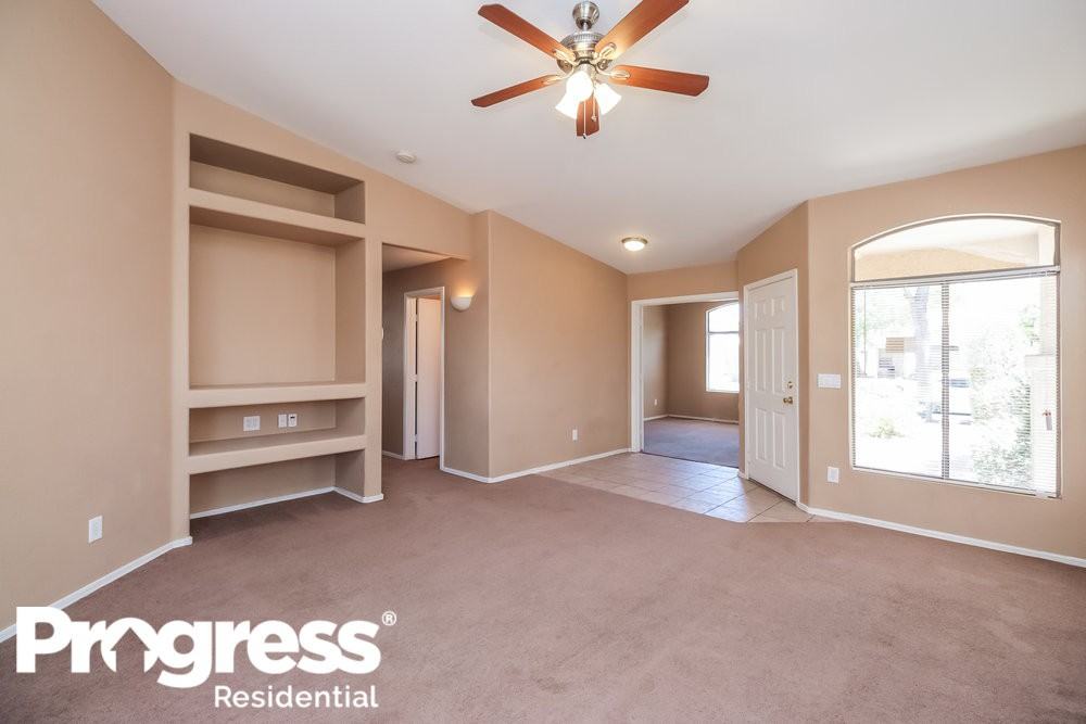 9134 W Hazelwood St - Photo 2 of 16