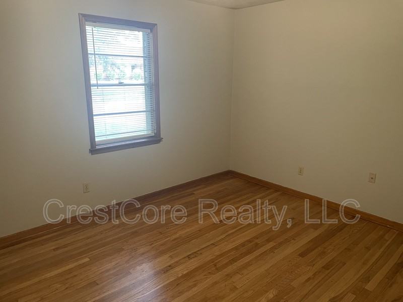 4593 Wooddale Ave - Photo 2 of 11