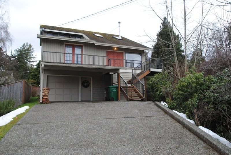 3823 Ne 96th St - Photo 2 of 19