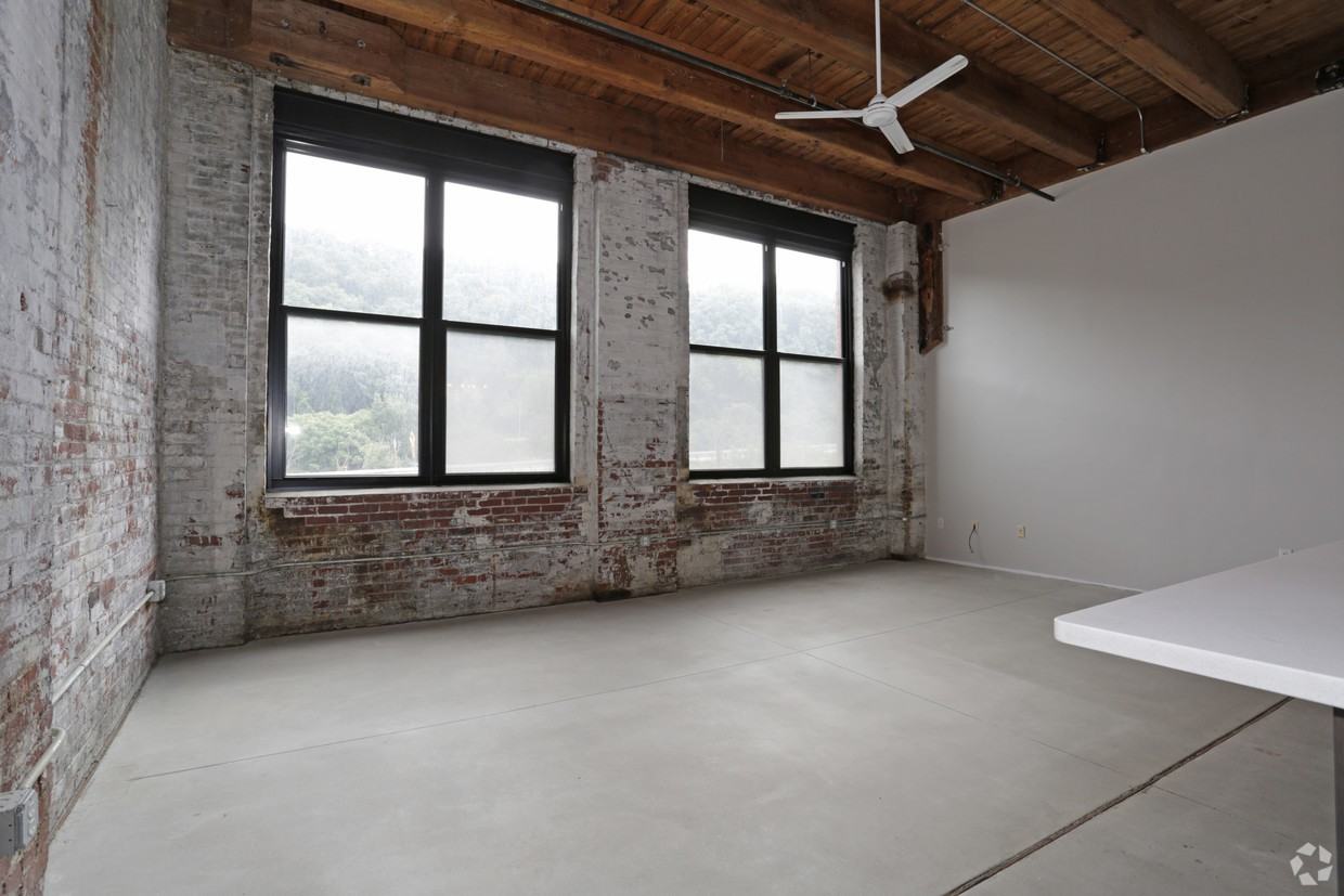 2501 LIBERTY AVENUEAPT 2-E #2E - Photo 5 of 10