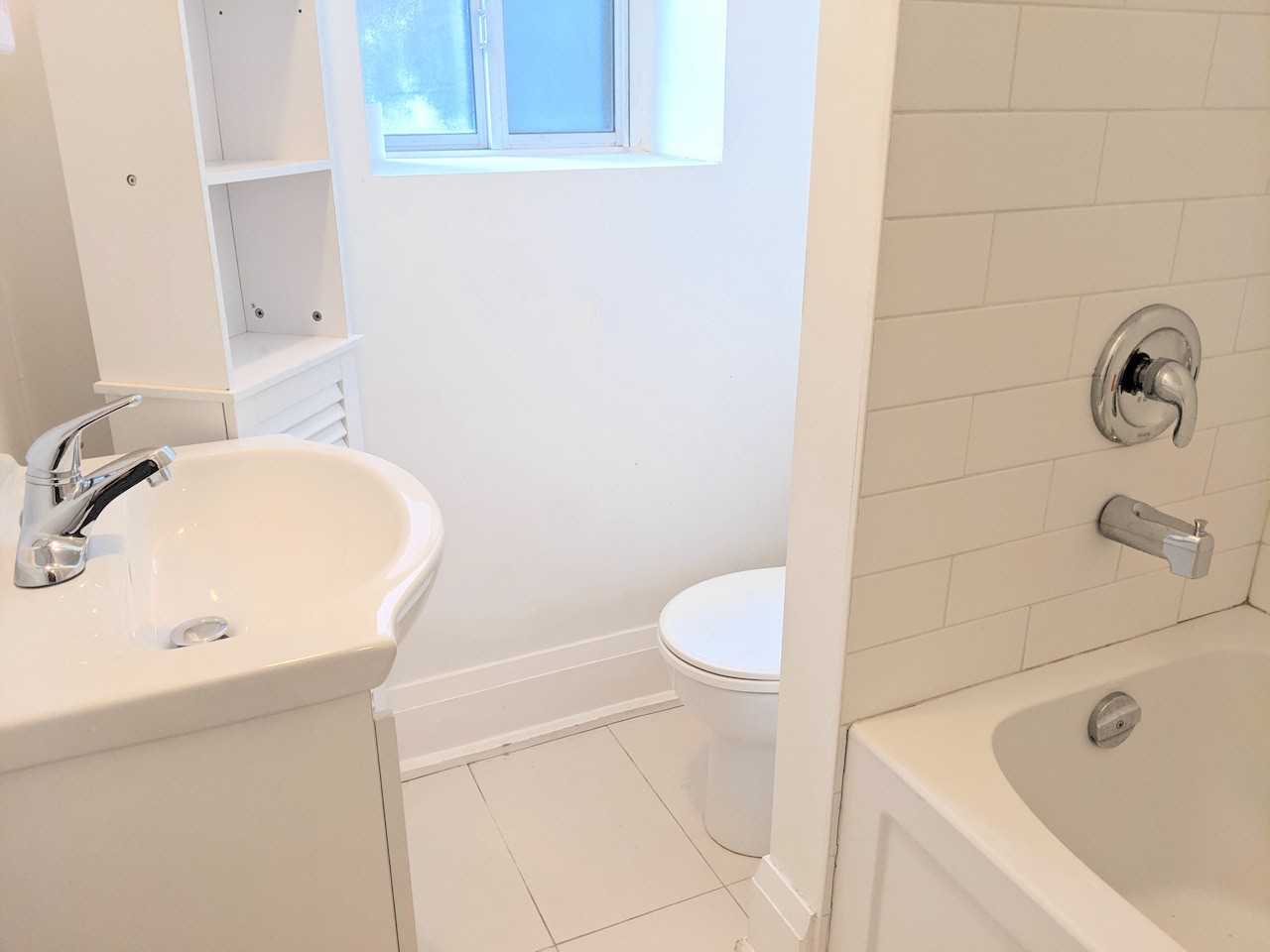 7 Walmsley Boulevard #400 - Photo 2 of 12