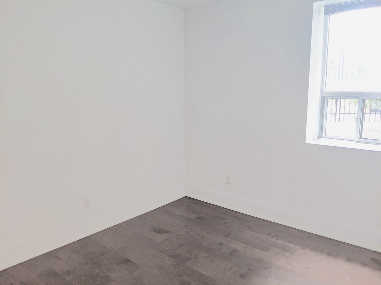 7 Walmsley Boulevard #400 - Photo 3 of 12