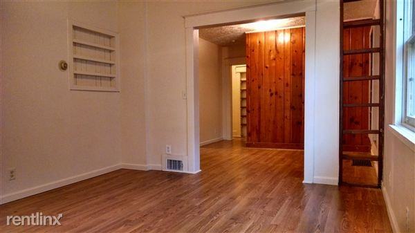 922 Dakin St - Photo 3 of 6