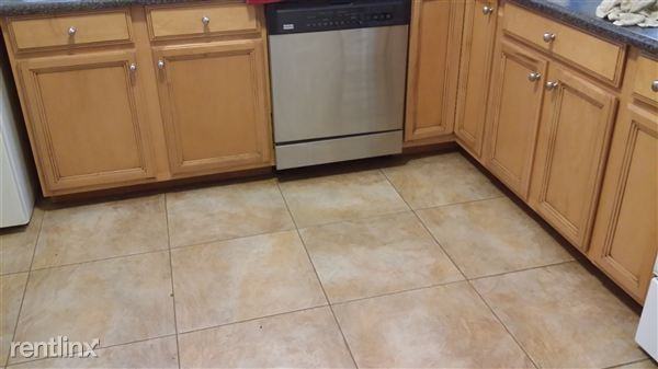 26706 Amanda Ave - Photo 3 of 6