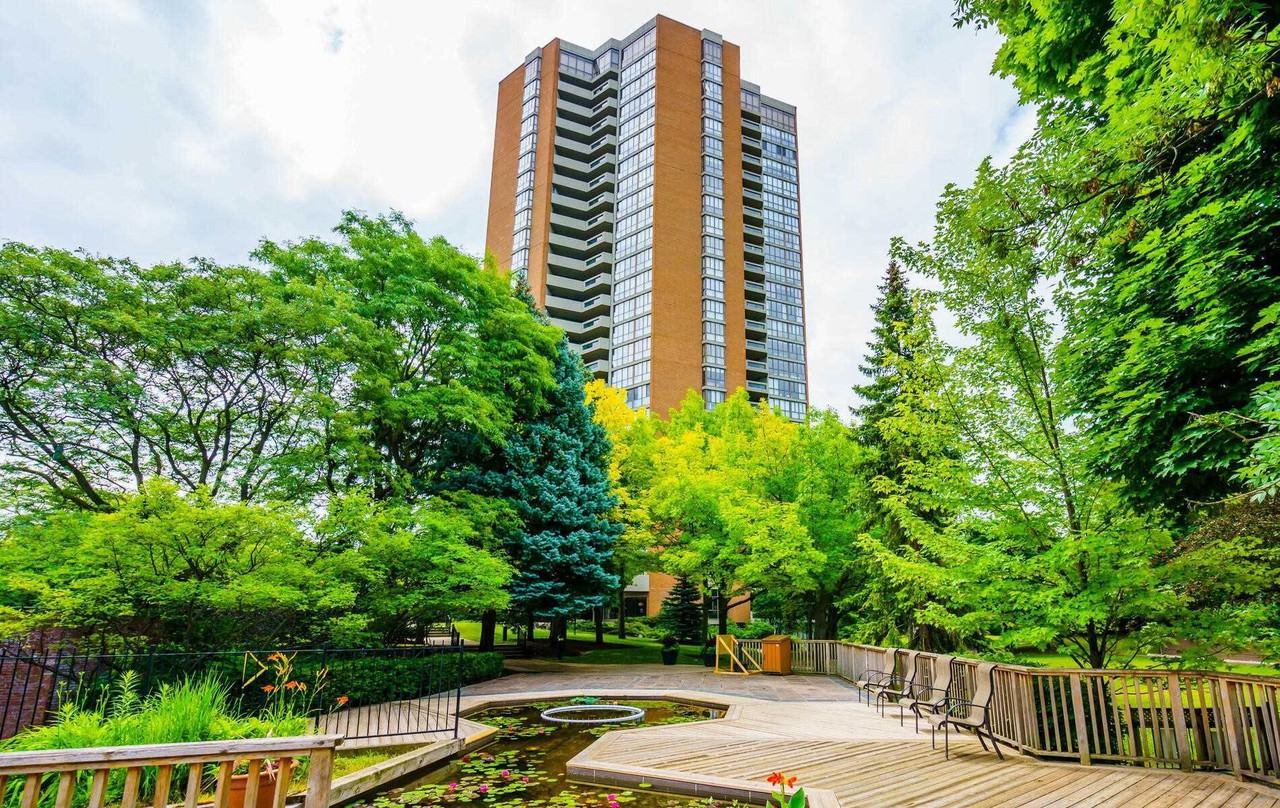 2000 Islington Avenue