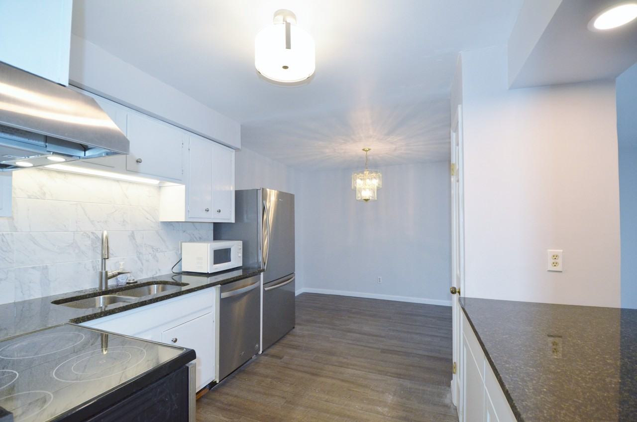 9750 Bunker Hill Ln #66 - Photo 3 of 17