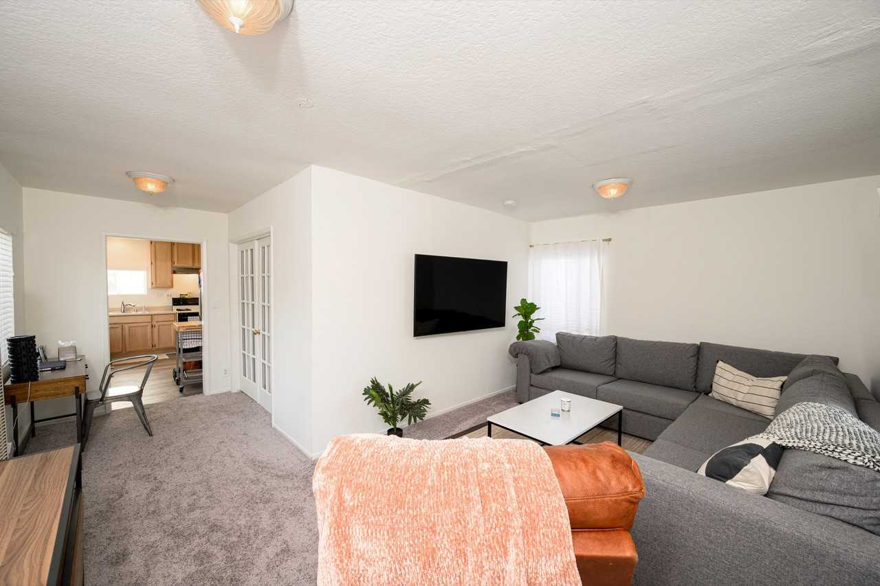 117 23rd St - Photo 3 of 11