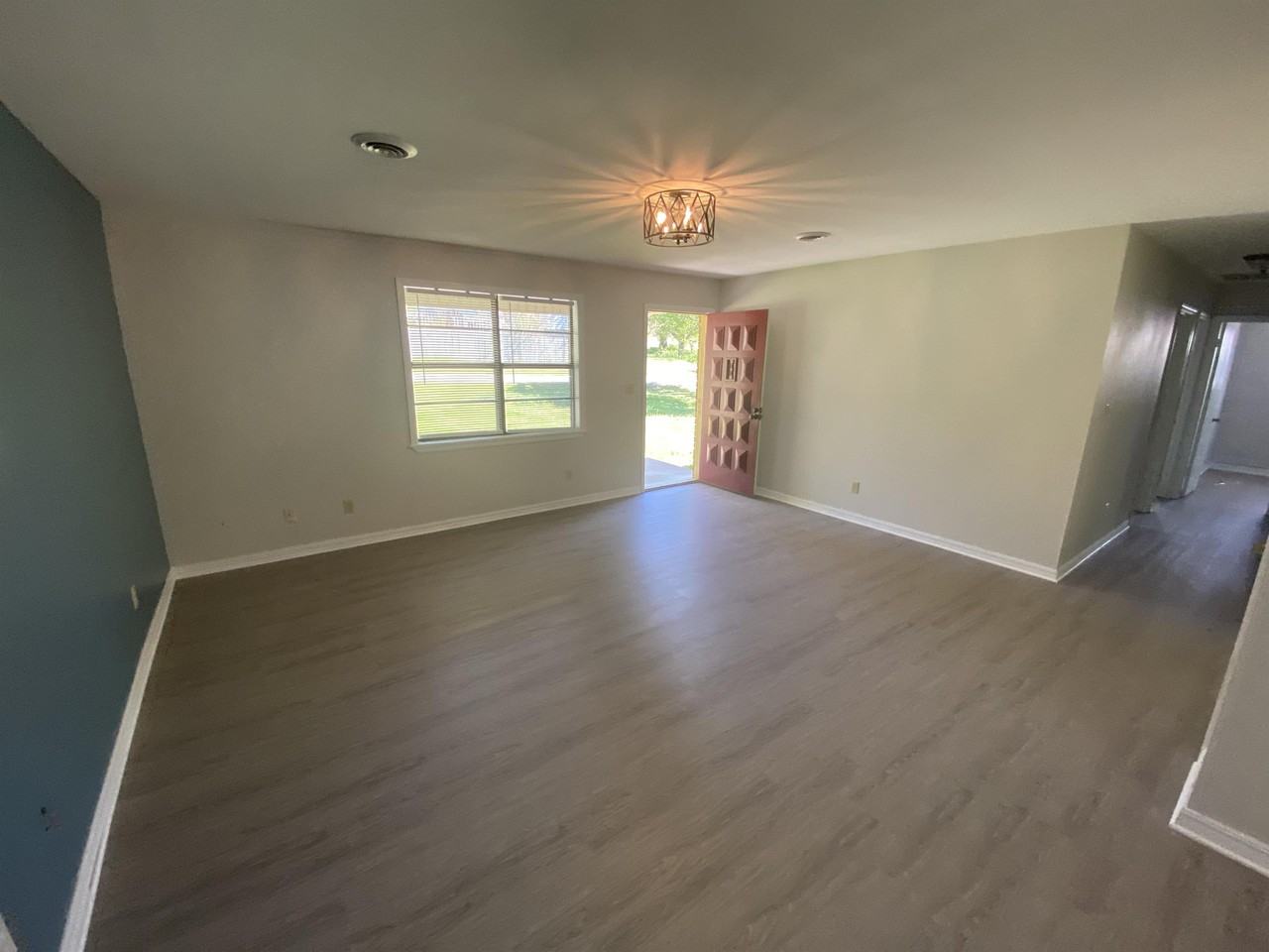 440 W 7th St #1 - Photo 2 of 12