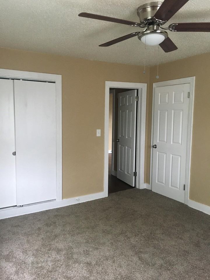 2100 Nw 33rd St #1 - Photo 2 of 7