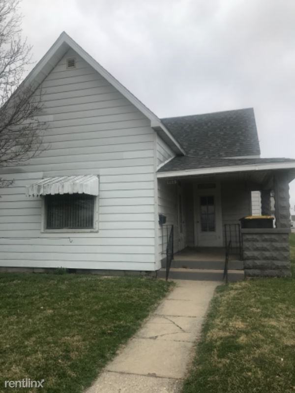 722 E Washington St - Photo 2 of 6