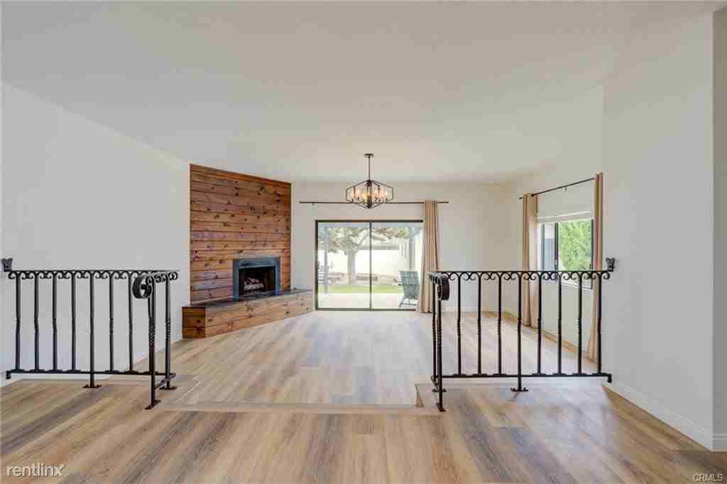 1627 Nelson Ave - Photo 2 of 12