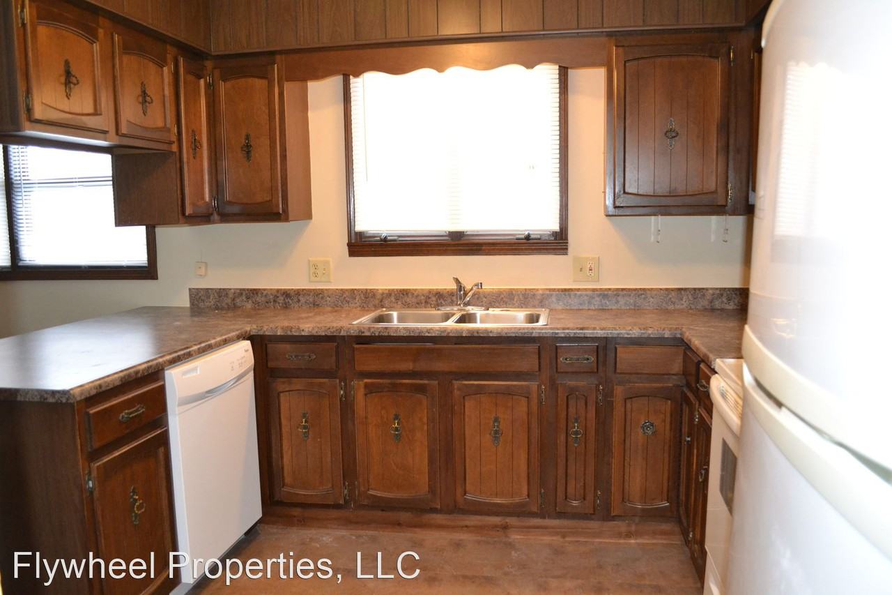 1321 7th St - Photo 3 of 25