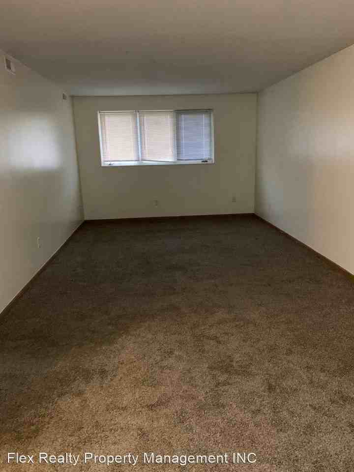 6201 GARDEN ROAD - Photo 3 of 12