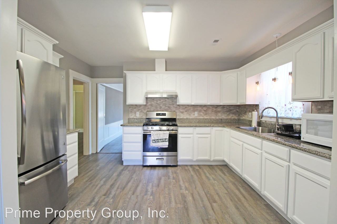 500 E 19th St - Photo 2 of 23