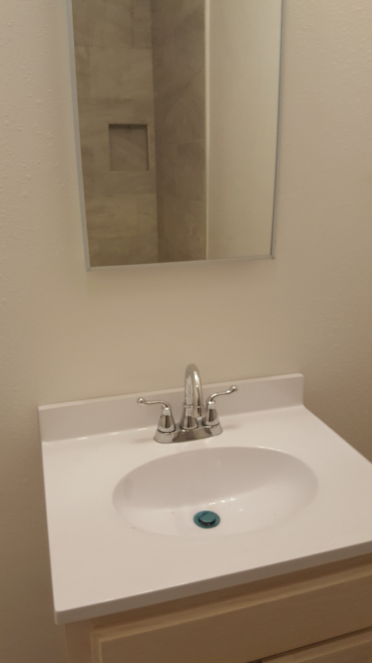 11600 Atlantic Ave - Photo 3 of 7