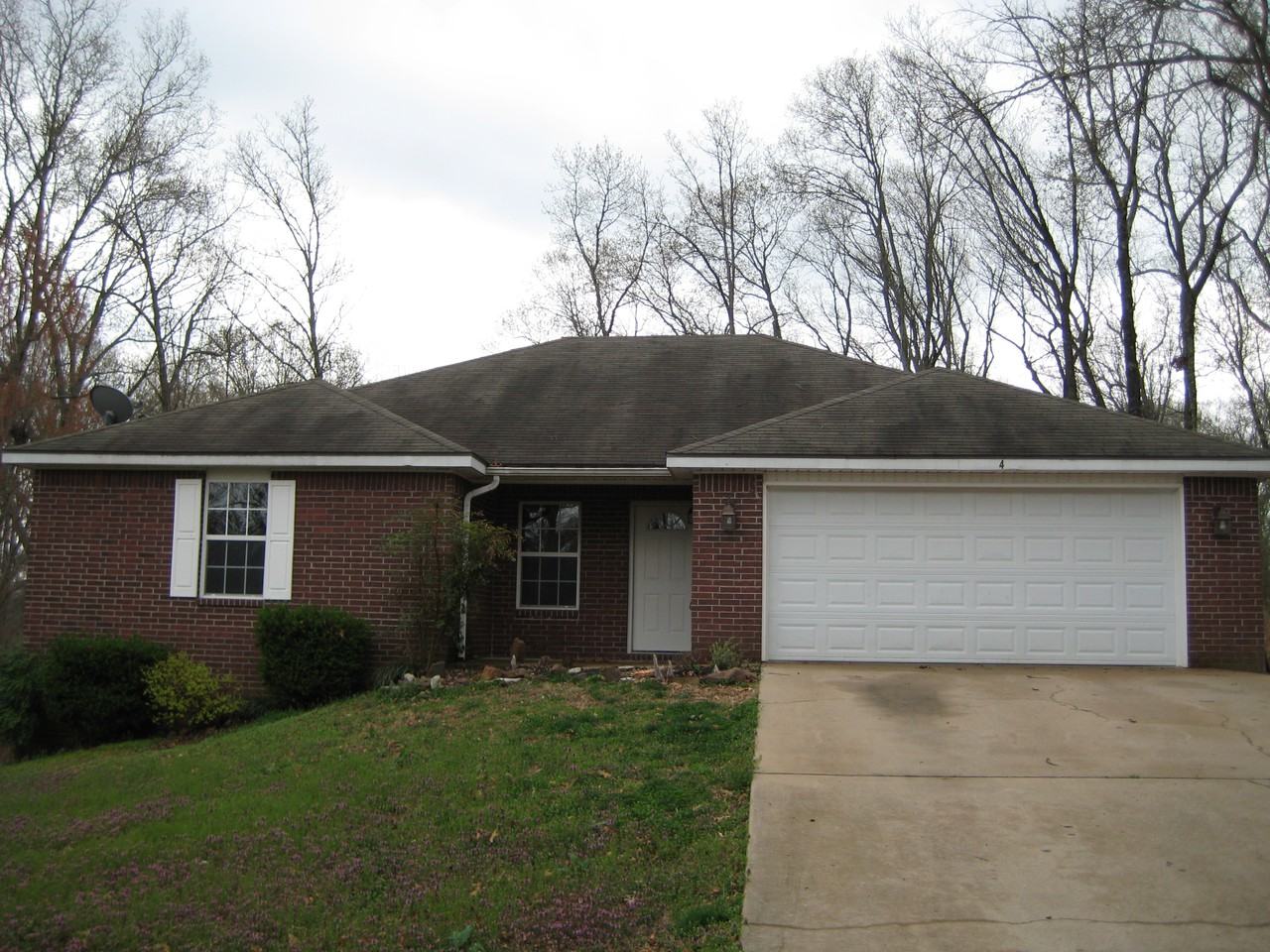 4 Karen Ln - Photo 2 of 18