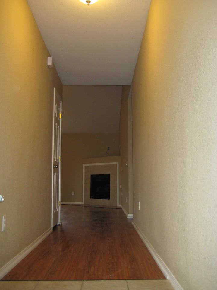 4 Karen Ln - Photo 3 of 18