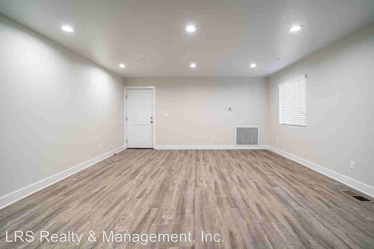 1560-1562 1/2 Ricardo St. - Photo 3 of 14