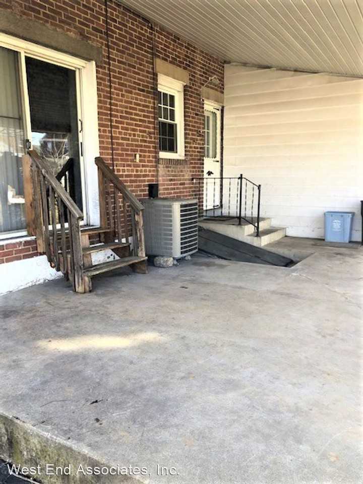 1523 S Jefferson St - Photo 3 of 15