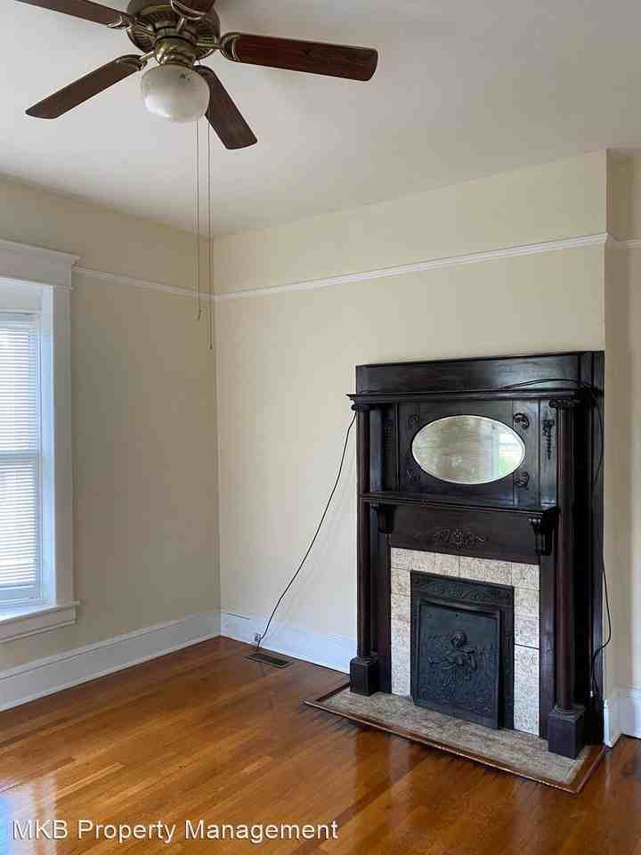 214 Highland Ave - Photo 2 of 13