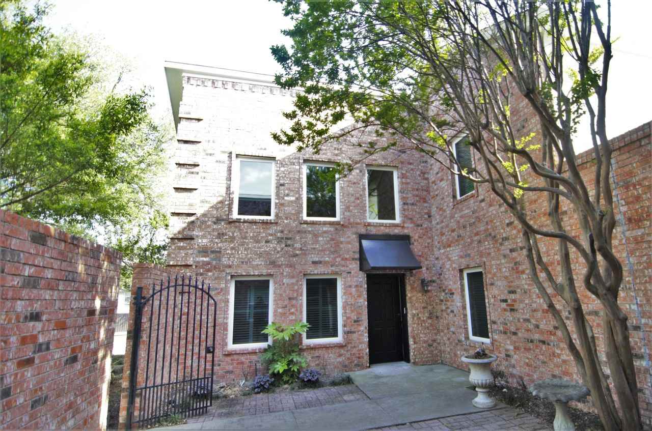 9621 Moss Farm Ln - Photo 2 of 7