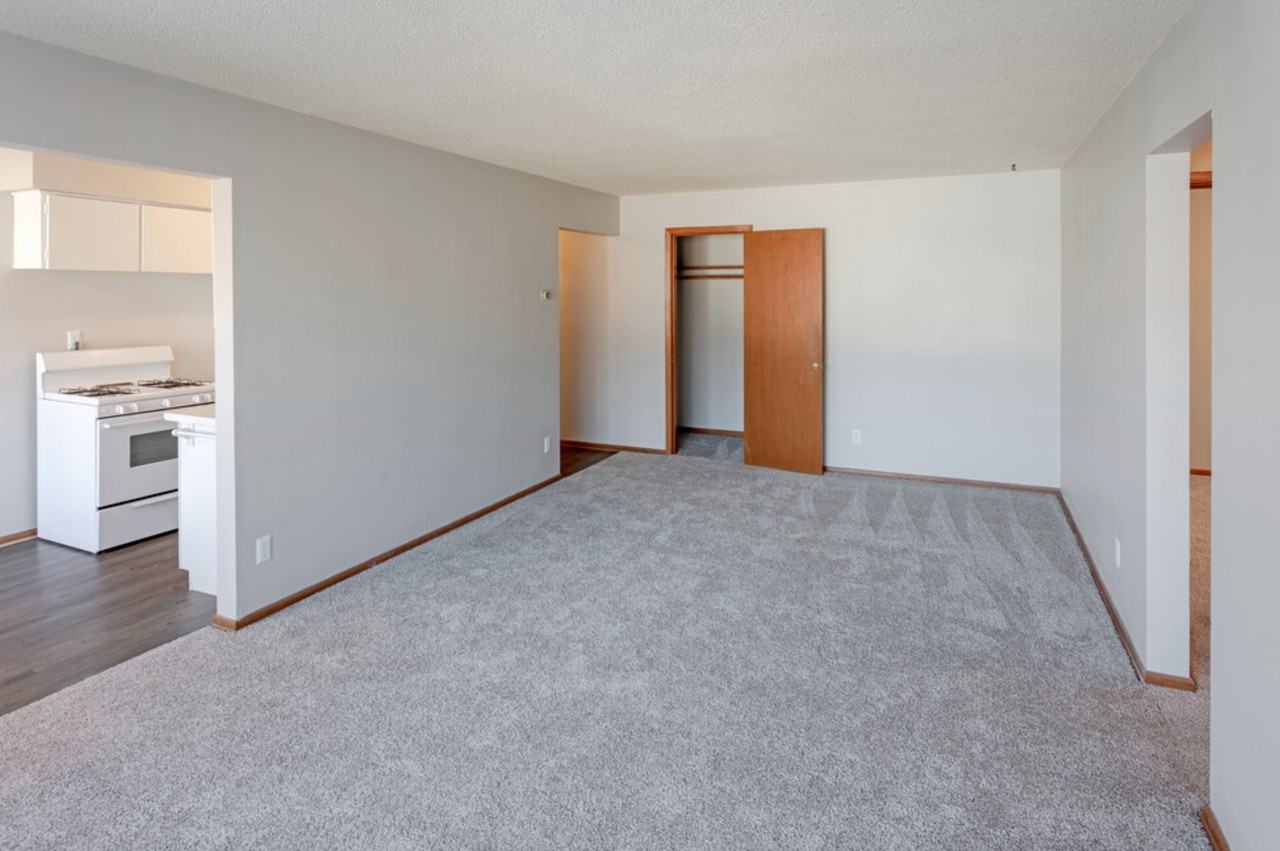 Como Court - Photo 7 of 39