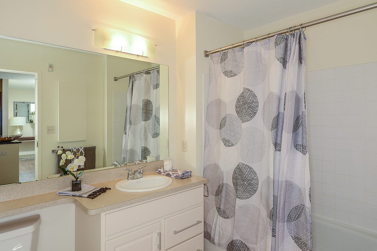 Hartford 21 - Photo 7 of 28