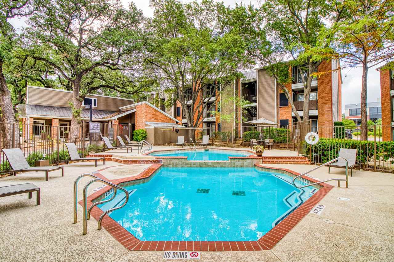 Village Oaks - Photo 4 of 31