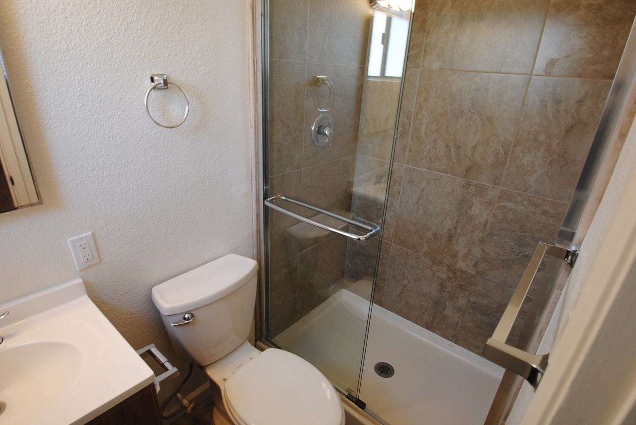 3260 Nordyke Dr - Photo 3 of 5