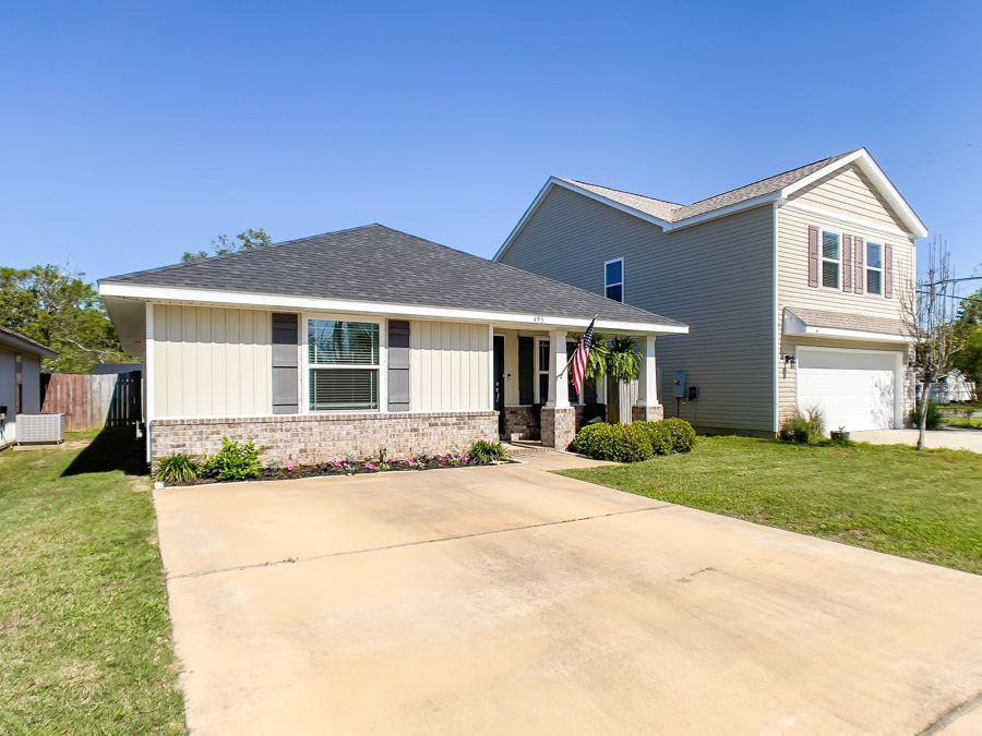 495 Portside Dr - Photo 3 of 11