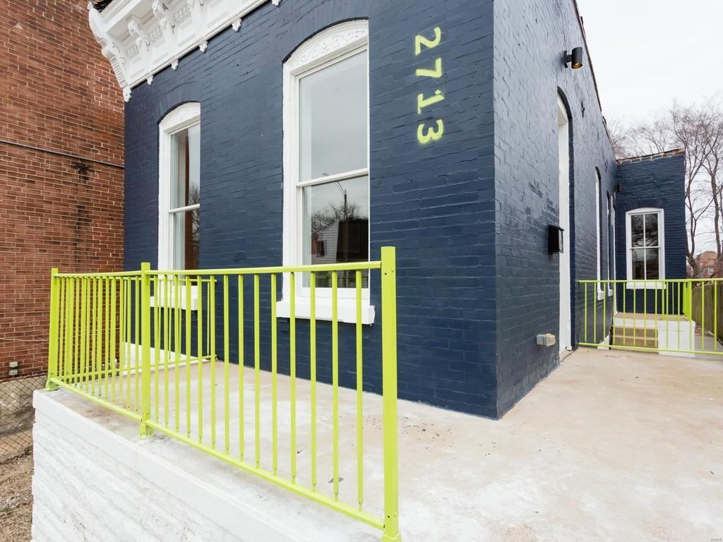 2713 Utah St - Photo 2 of 26