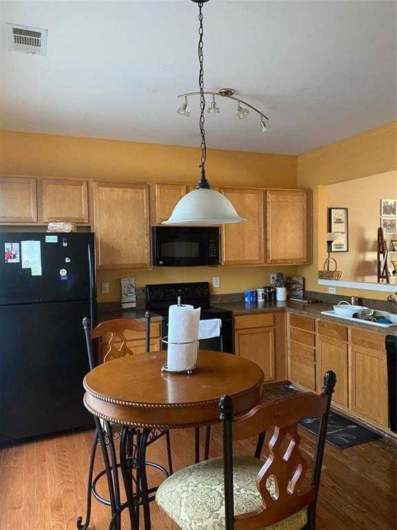 2809 Deerwood Ln Sw - Photo 2 of 7